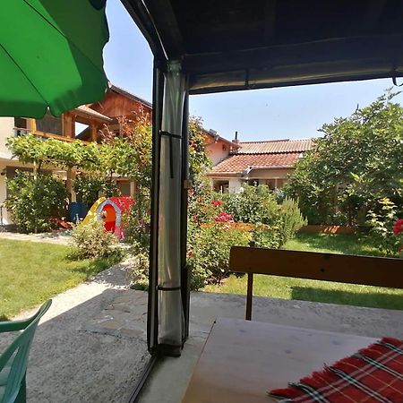 Guest House Sokratovi Obzor Exterior photo