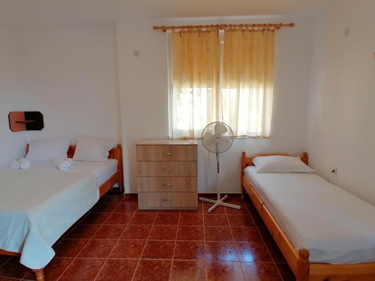Guest House Sokratovi Obzor Exterior photo
