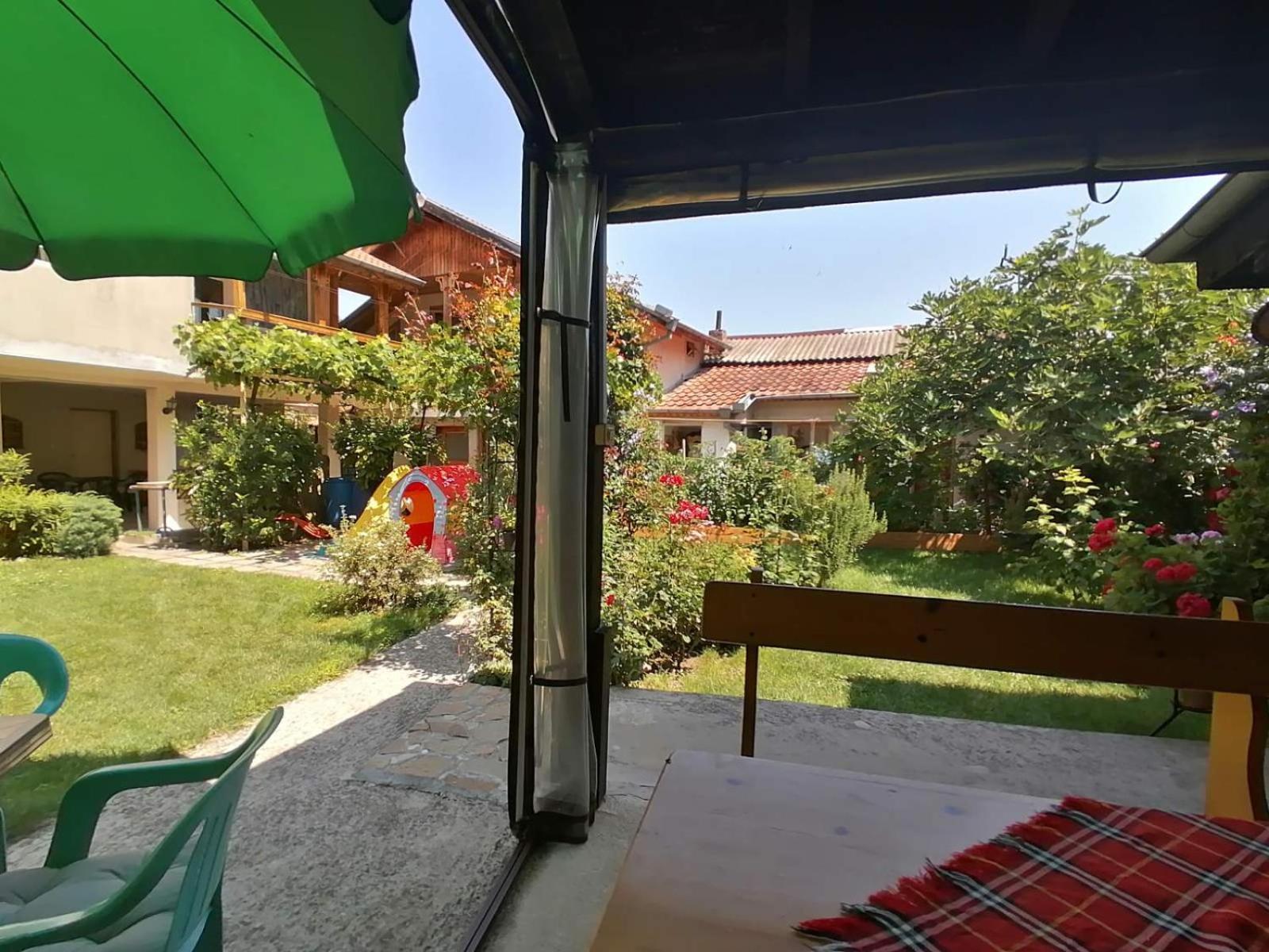 Guest House Sokratovi Obzor Exterior photo